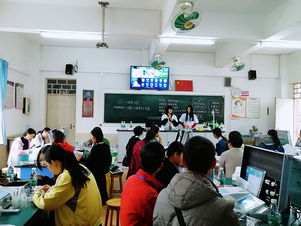 南海區(qū)食品藥品監(jiān)督局獅山分局食用農(nóng)產(chǎn)品快檢設(shè)備捐贈(zèng)儀式在獅山舉